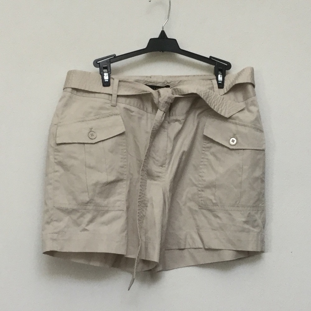 NWT Talbots Khaki Shorts with Belt Size 10 Preppy Casual Basic Uniform Spring